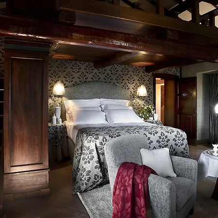 Hotel Castel Porrona Relais & 5*